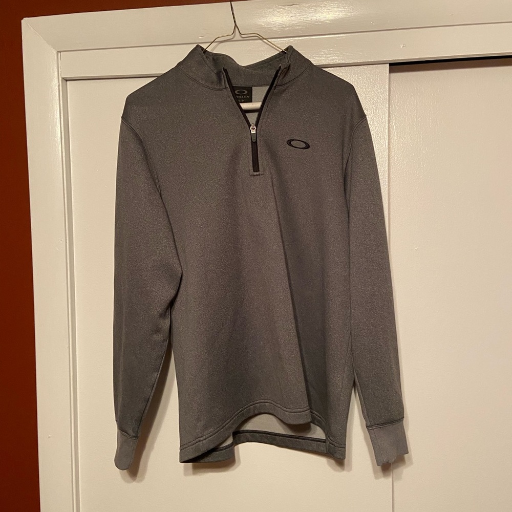 Oakley quarter zip